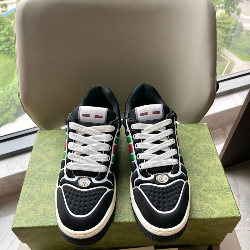 G*u*i casual shoes